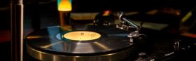 VINYL LOUNGE
